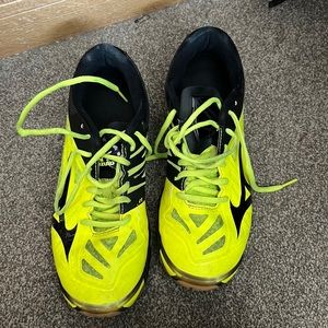 Mizuno Court Shoes